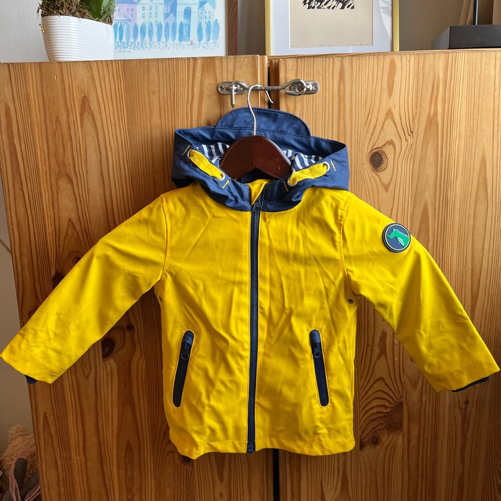 Waterproof rain jacket toddler size 104 (3T), yellow, European brand with hood